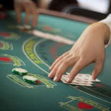 Tampilan Mega Wheel indotogelnet dengan roda berputar dan antarmuka taruhan di aplikasi mobile